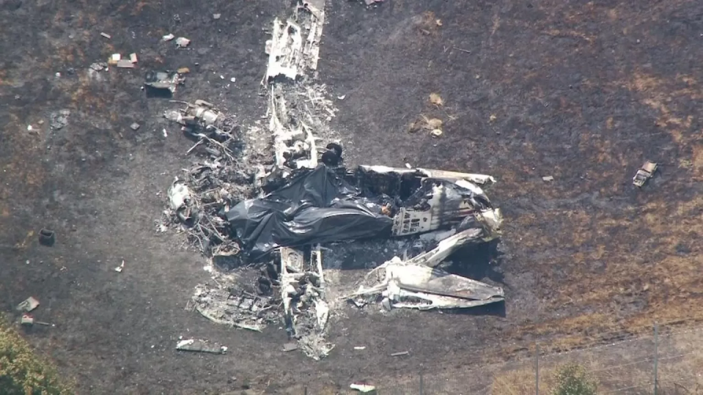 Image - Alcaldes Regios Avión En Londres Se Estrella Tras Despegar En Southend; El Accidente Provocó Gran Conmoción Este Domingo Y Obligó a Cerrar El Aeropuerto.
