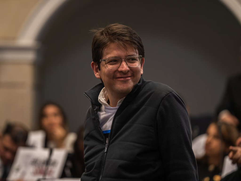 Image - Alcaldes Regios Miguel Uribe Falleció Tras Dos Meses En Cuidados Intensivos Por Un Atentado En Bogotá, Reavivando El Debate Sobre La Violencia Política En Colombia.