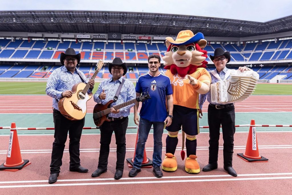 Samuel En Japón Segun Trabajando Mientras Que El Estado Sufre