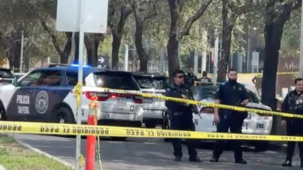 Testigos-de-la-ejecucion-en-plaza-arboleda - Alcaldes Regios Ejecutado En Arboleda San Pedro