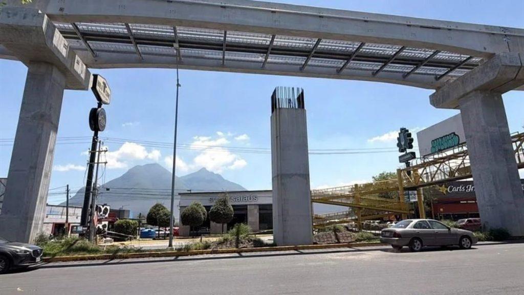 Columna Incompleta En El Metro  - Alcaldes Regios