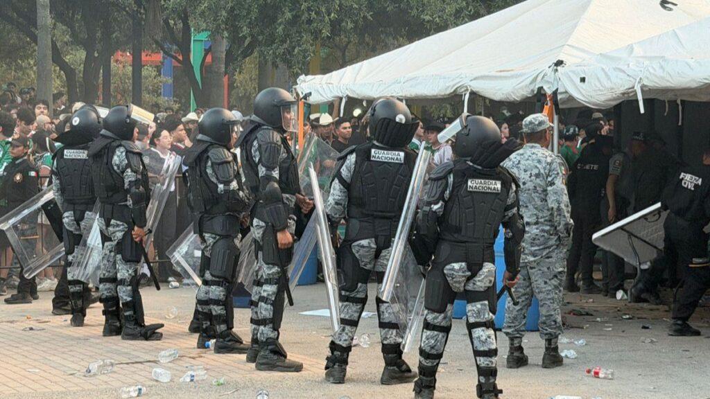Guardia Nacional En Fan Fest - Alcaldes Regios