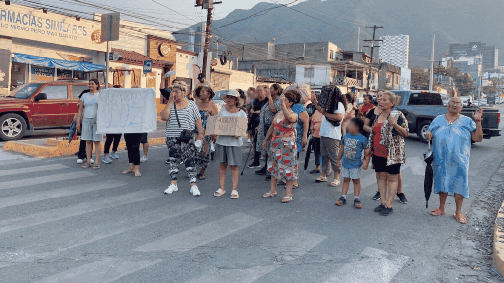 Falla Masiva De Luz Azota a 5 Municipios De Nuevo León Por Los Constantes Cortes De Luz Y Apapgones En Nuevo León - Alcaldes Regios